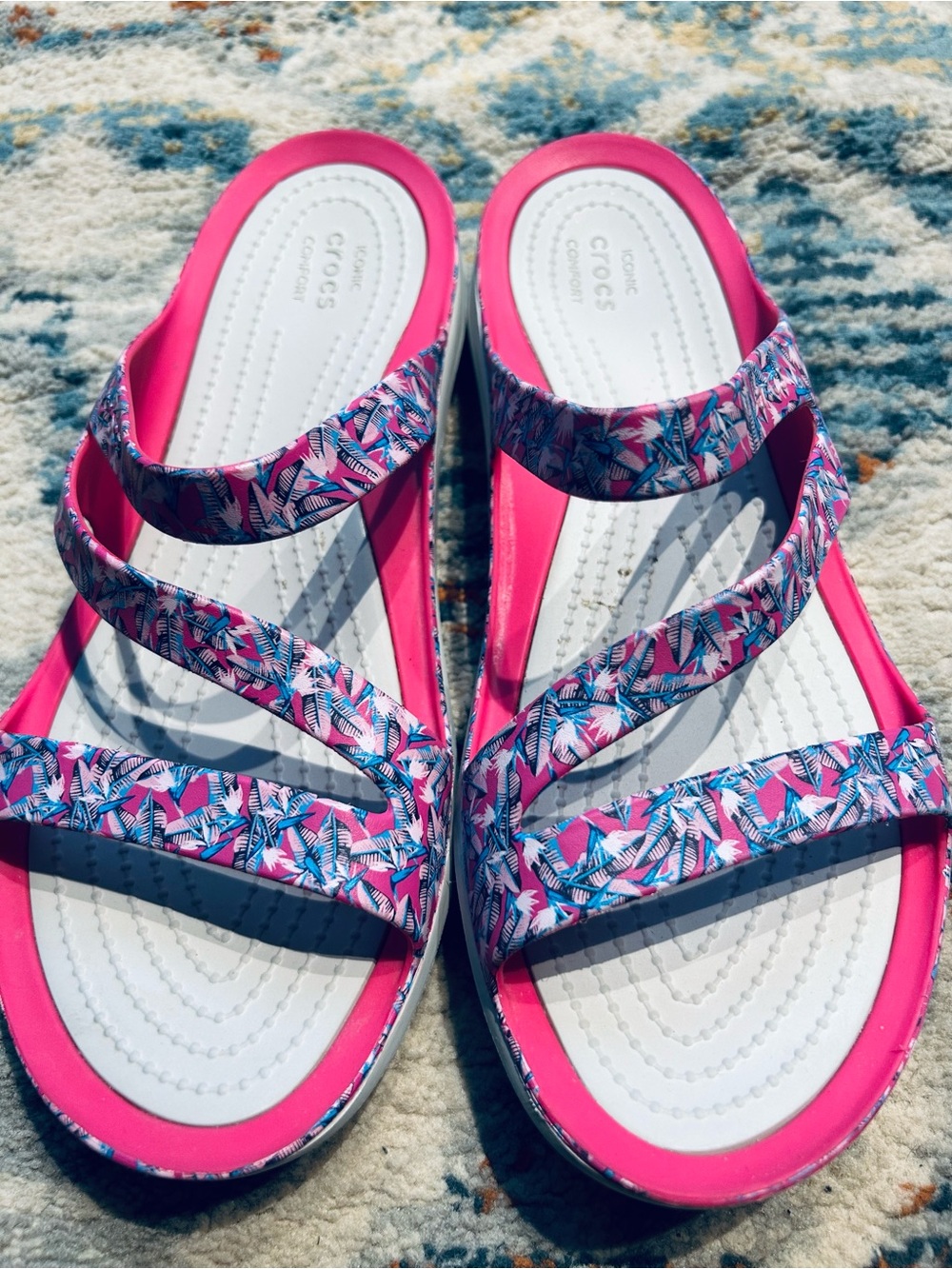 CROCS Women's Pink Multicolor Patterned Strappy Sandals